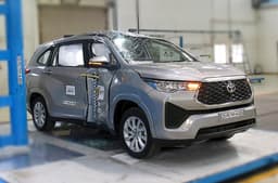 Toyota Innova Hycross BNCAP side deformabale barrier test 